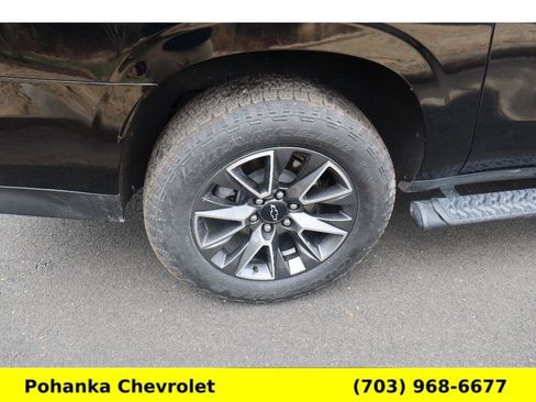 Used 2021 Chevrolet Suburban Z71 image 34