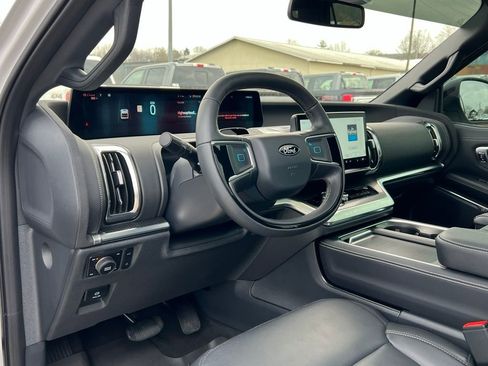 Used 2025 Ford Expedition Platinum w/ Stealth Performance Package image 13