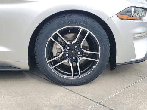 Used 2018 Ford Mustang Premium image 7