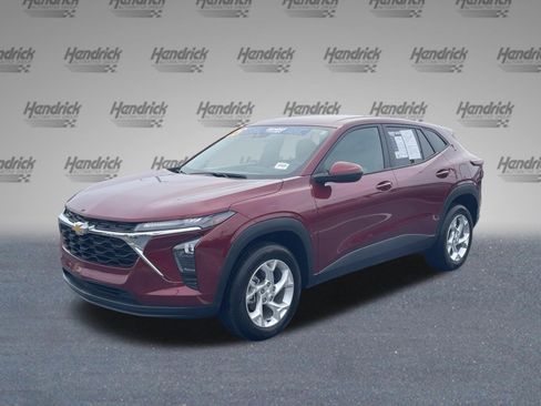 Used 2025 Chevrolet Trax LS w/ LS Convenience Package FWD image 7