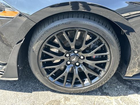 Used 2019 Ford Mustang GT Premium w/ GT Performance Package RWD image 13