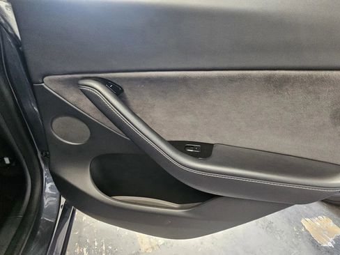 Used 2020 Tesla Model Y Long Range image 7