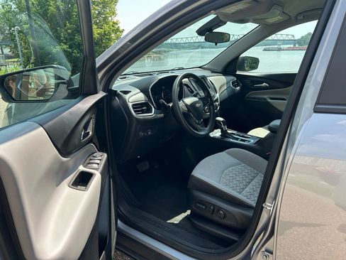Used 2023 Chevrolet Equinox LS w/ LS Convenience Package AWD/4WD image 7