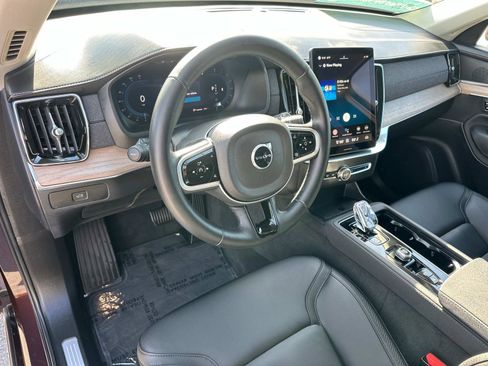 Certified 2025 Volvo XC90 B5 Core w/ Protection Package Premier image 9