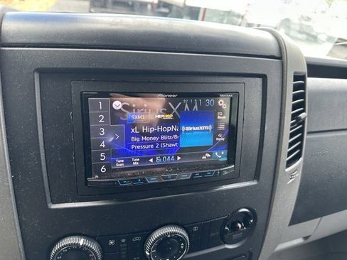 Used 2017 Freightliner Sprinter 2500 image 19