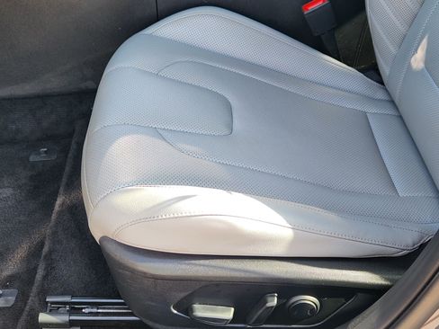Used 2024 Hyundai Elantra Limited FWD image 24