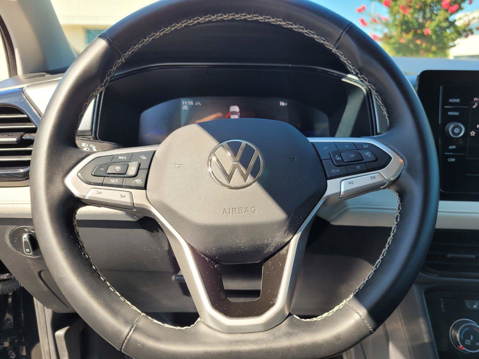 Certified 2025 Volkswagen Taos S AWD/4WD image 35