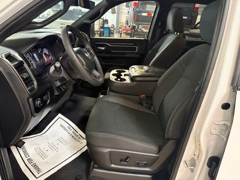 Used 2025 RAM 2500 Big Horn AWD/4WD image 44
