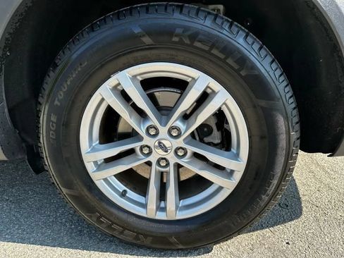 Used 2020 Ford Explorer XLT w/ Comfort Package AWD/4WD image 13
