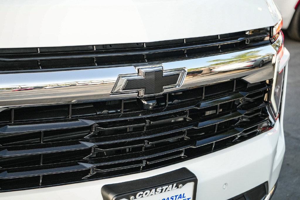 New 2026 Chevrolet Suburban LS w/ Max Trailering Package AWD/4WD image 10