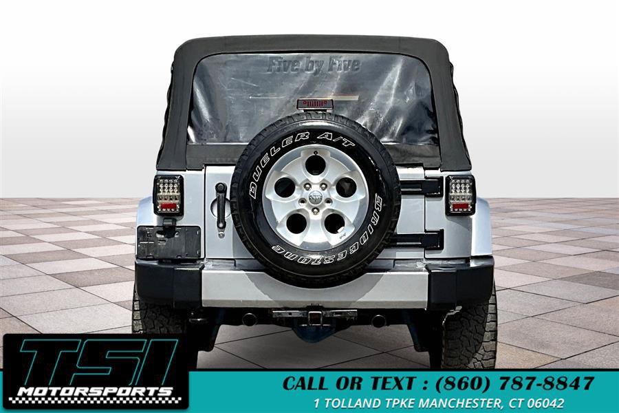 Used 2018 Jeep Wrangler Unlimited Sahara AWD/4WD image 4