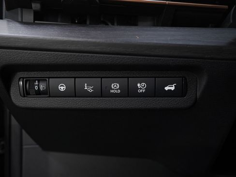 Used 2024 Nissan Ariya EVOLVE+ e-4ORCE image 28