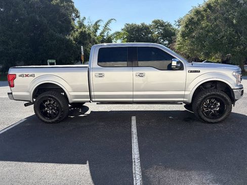 Used 2019 Ford F150 Lariat w/ Equipment Group 502A Luxury AWD/4WD image 4