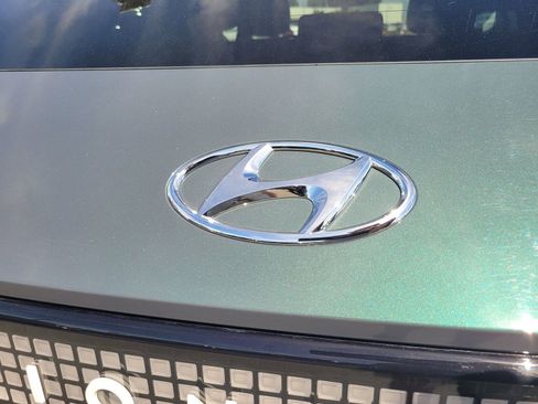 Used 2023 Hyundai Ioniq 5 Limited AWD/4WD image 6