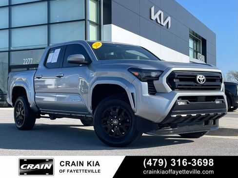 Used 2024 Toyota Tacoma SR5 AWD/4WD image 1
