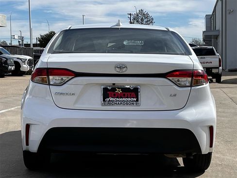 Used 2024 Toyota Corolla LE image 5