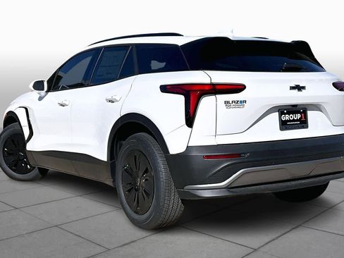 New 2025 Chevrolet Blazer EV LT image 13