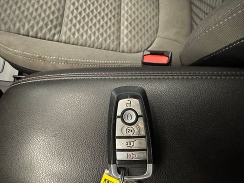 Used 2021 Ford Escape SE w/ Convenience Package AWD/4WD image 16