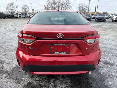 Used 2021 Toyota Corolla LE image 6