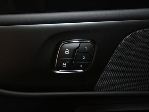 New 2026 Lincoln Nautilus Reserve w/ Jet Appearance Package image 8