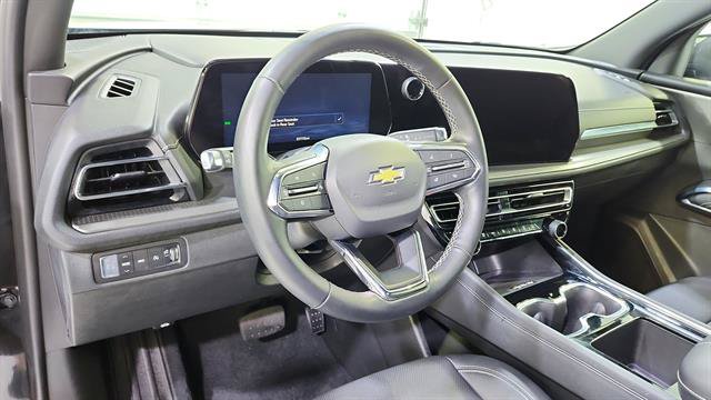 Used 2026 Chevrolet Traverse LT AWD/4WD image 19