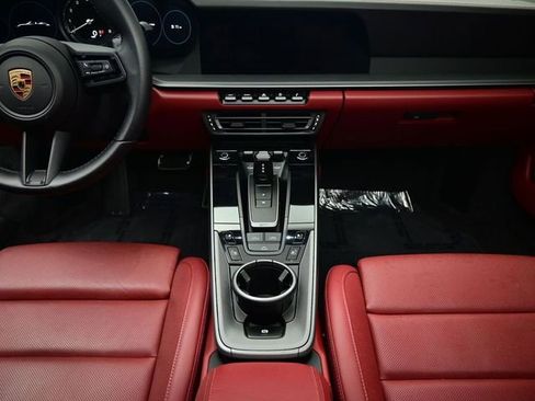 Used 2024 Porsche 911 Carrera image 41