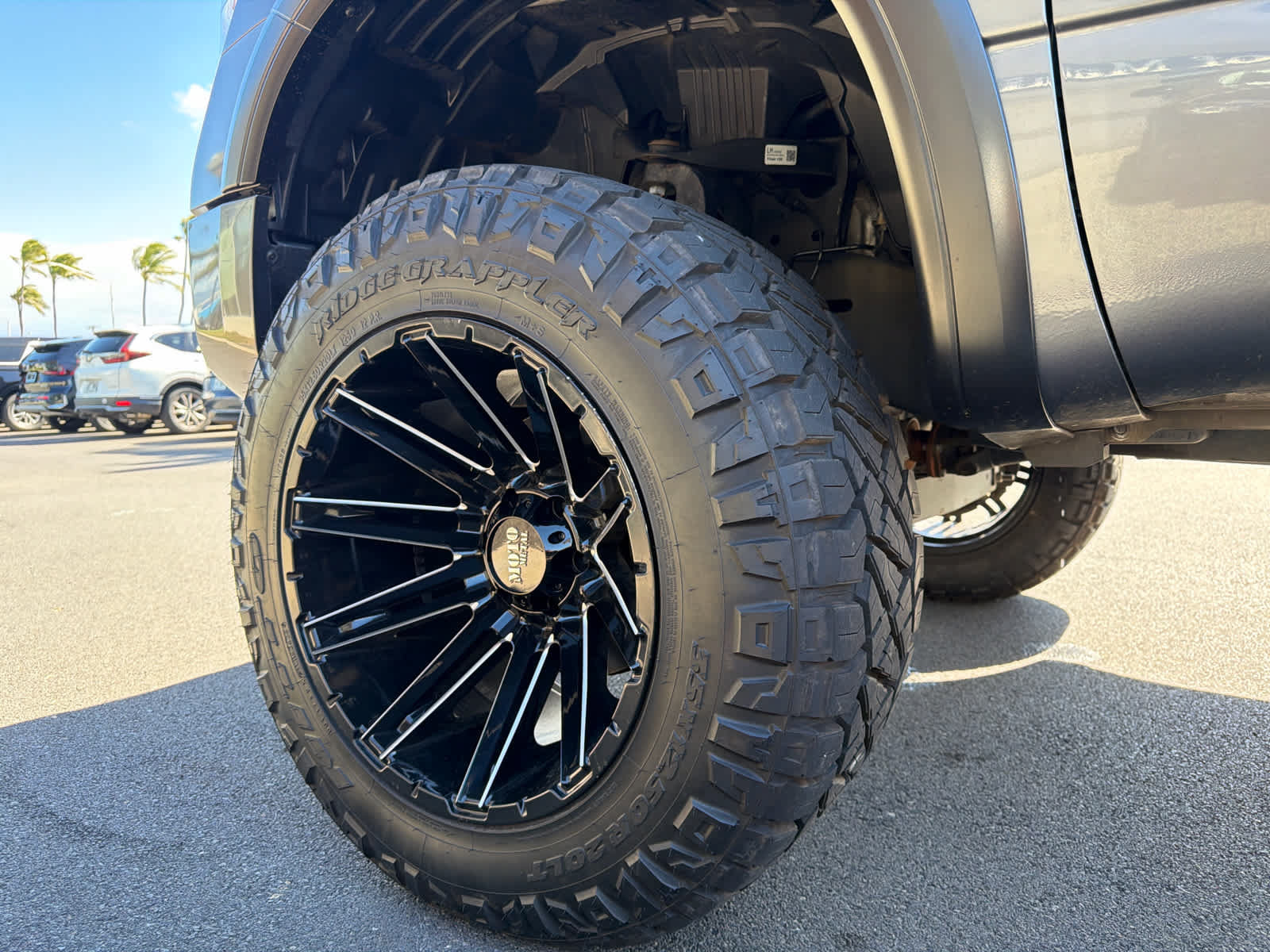 Used 2021 Nissan Titan PRO-4X w/ Pro-4x Utility Package AWD/4WD image 6