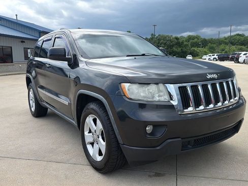 Used 2011 Jeep Grand Cherokee Laredo AWD/4WD image 29