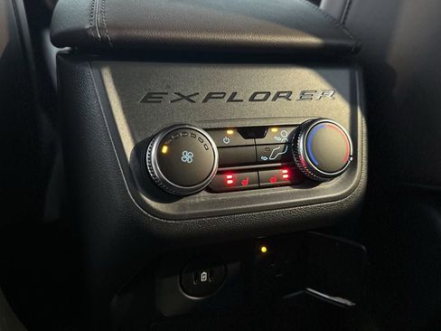 New 2026 Ford Explorer Platinum image 64