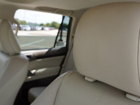 Used 2016 Lexus GX 460 w/ Premium Package image 26