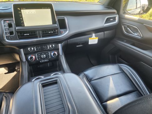 Used 2022 GMC Yukon XL SLE image 20