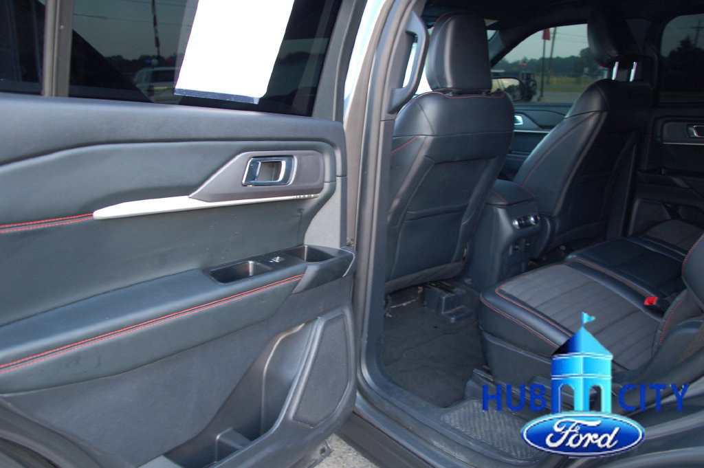 Used 2025 Ford Explorer ST-Line RWD image 13