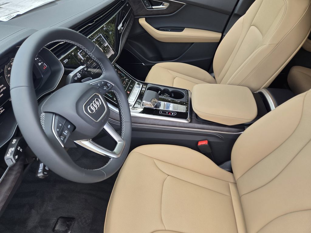 Used 2026 Audi Q7 3.0T Premium Plus AWD/4WD image 17