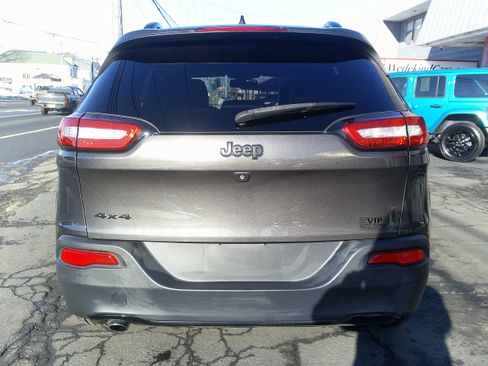 Used 2017 Jeep Cherokee High Altitude image 4