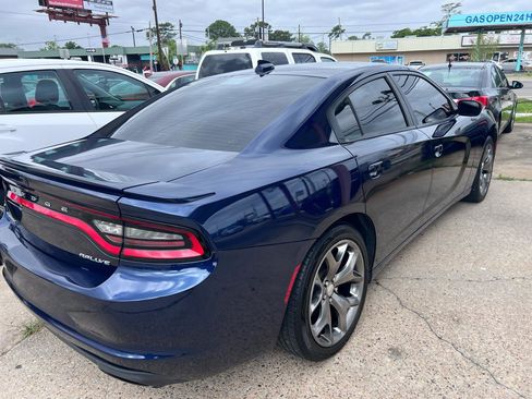 Used 2016 Dodge Charger SXT w/ Rallye Group image 4