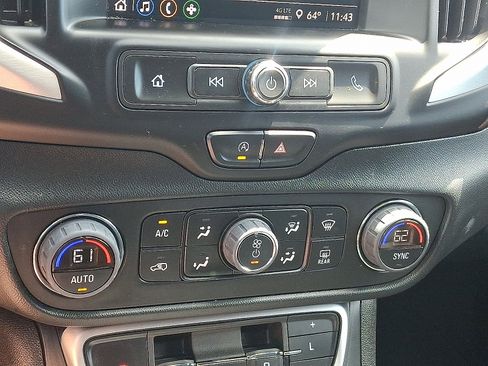 Used 2023 GMC Terrain SLE w/ Driver Convenience Package AWD/4WD image 16