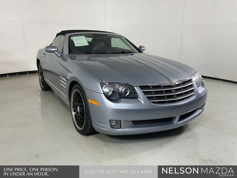 Used 2007 Chrysler Crossfire Limited RWD image 3