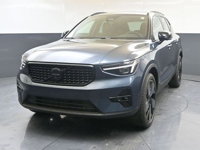 New 2026 Volvo XC40 B5 Ultra w/ Climate Package