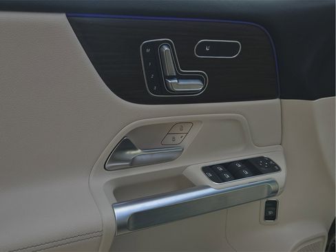 New 2026 Mercedes-Benz GLB 250 250 image 16