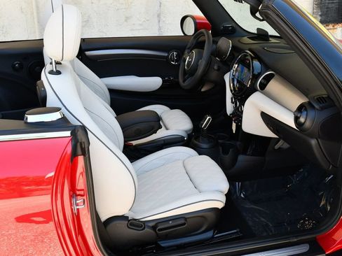 Used 2024 MINI Cooper S FWD image 18