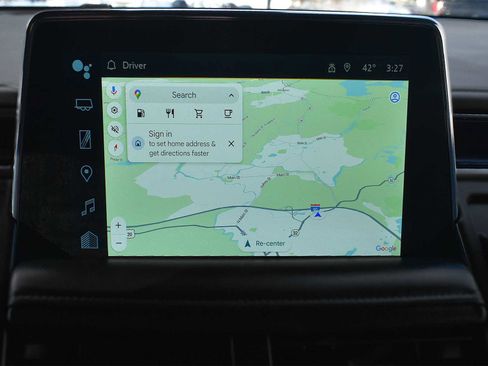 Used 2024 Chevrolet Tahoe Z71 w/ Luxury Package image 20