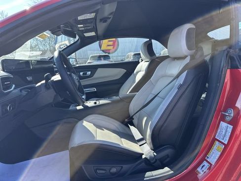 Used 2025 Ford Mustang GT Premium RWD image 15