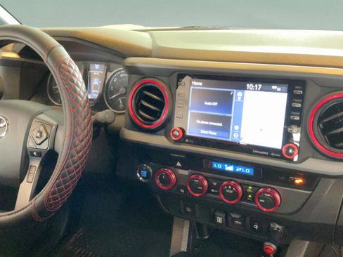 Used 2023 Toyota Tacoma TRD Off-Road AWD/4WD image 33