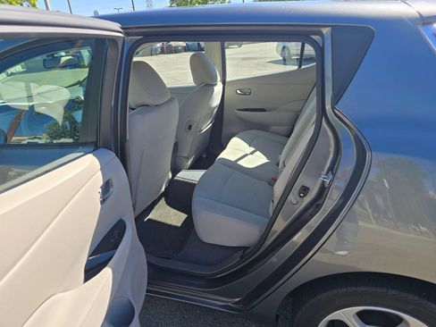 Used 2014 Nissan Leaf SV FWD image 11