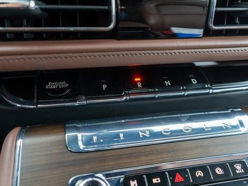 Used 2025 Lincoln Aviator Reserve w/ Illumination Package AWD/4WD image 29