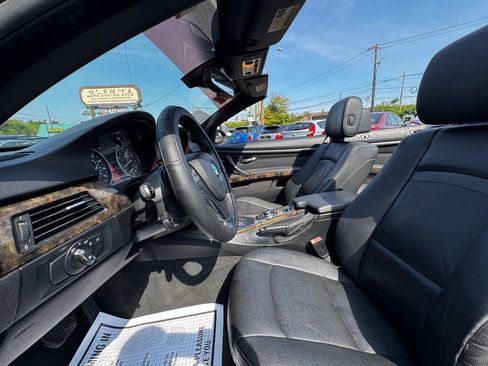 Used 2009 BMW 328i Convertible RWD image 10