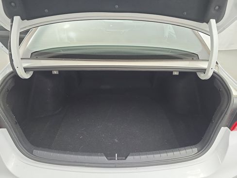 Used 2023 Kia K5 GT-Line image 12