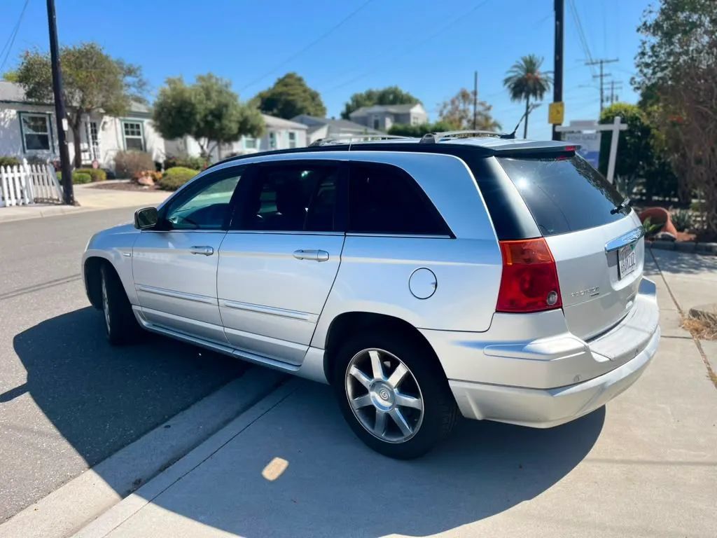 Used 2008 Chrysler Pacifica Touring FWD image 9