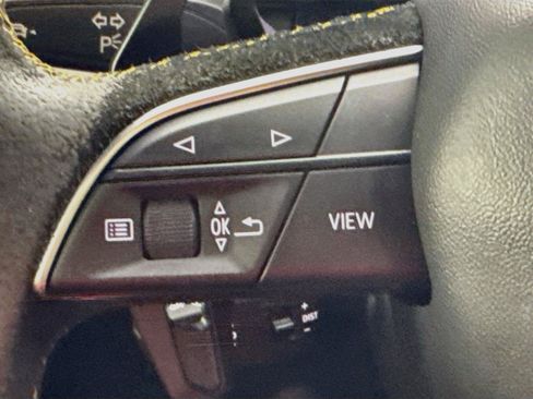 Used 2020 Lamborghini Urus AWD/4WD image 12