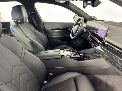 Used 2026 BMW 530i RWD image 24